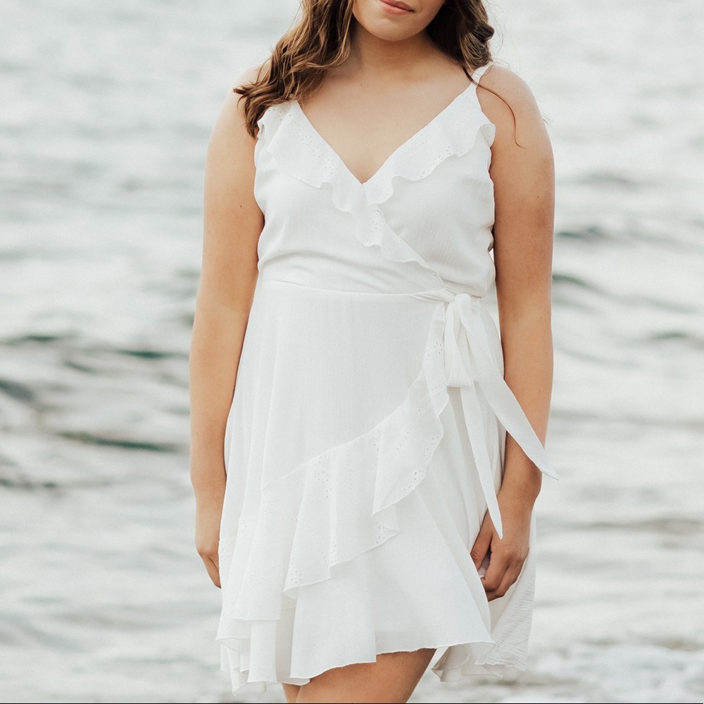 WHITE DRESS Size M/L